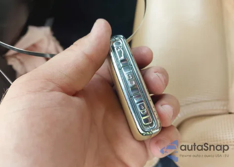 2018 Volvo Xc90 T8 z USA, uszkodzony, nr VIN YV4BR0PLXJ1380634